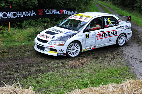 Michael Pedersen har haft sin bedste sæson hidtil i rally i sin Mitsubishi Lancer Evo 9. Men for at vinde mesterskabet skal han gerne vinde Bygma Rally 2010, og så må han håbe på, at mærkekollegaen Steen Andersen kan køre sig ind på andenpladsen.